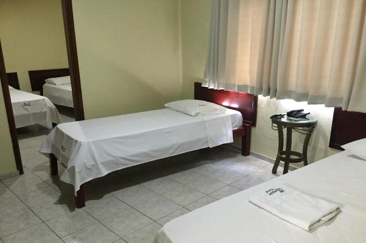Oyo Hotel Sampaio Itumbiara Dış mekan fotoğraf